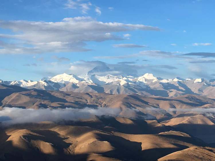 This image has an empty alt attribute; its file name is 002-meilixueshan.jpg