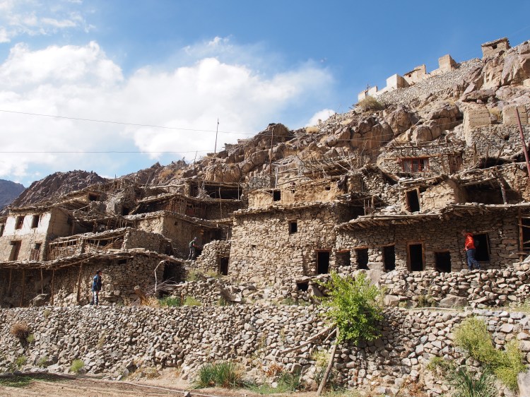 This image has an empty alt attribute; its file name is abandon-pakistan-village-2-1.jpg